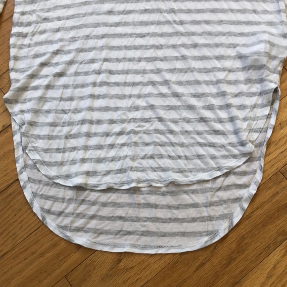 Banana Republic Dolman Sleeve Grey / White Striped Crewneck Shirt - XS - Picture 6 of 11